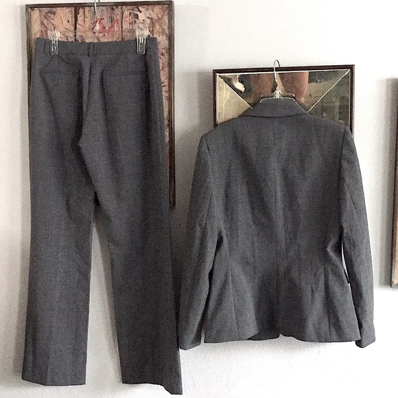 TAHARI HEATHER GRAY 2 PC PANT BLAZER SUIT SET 6 - Picture 2 of 16